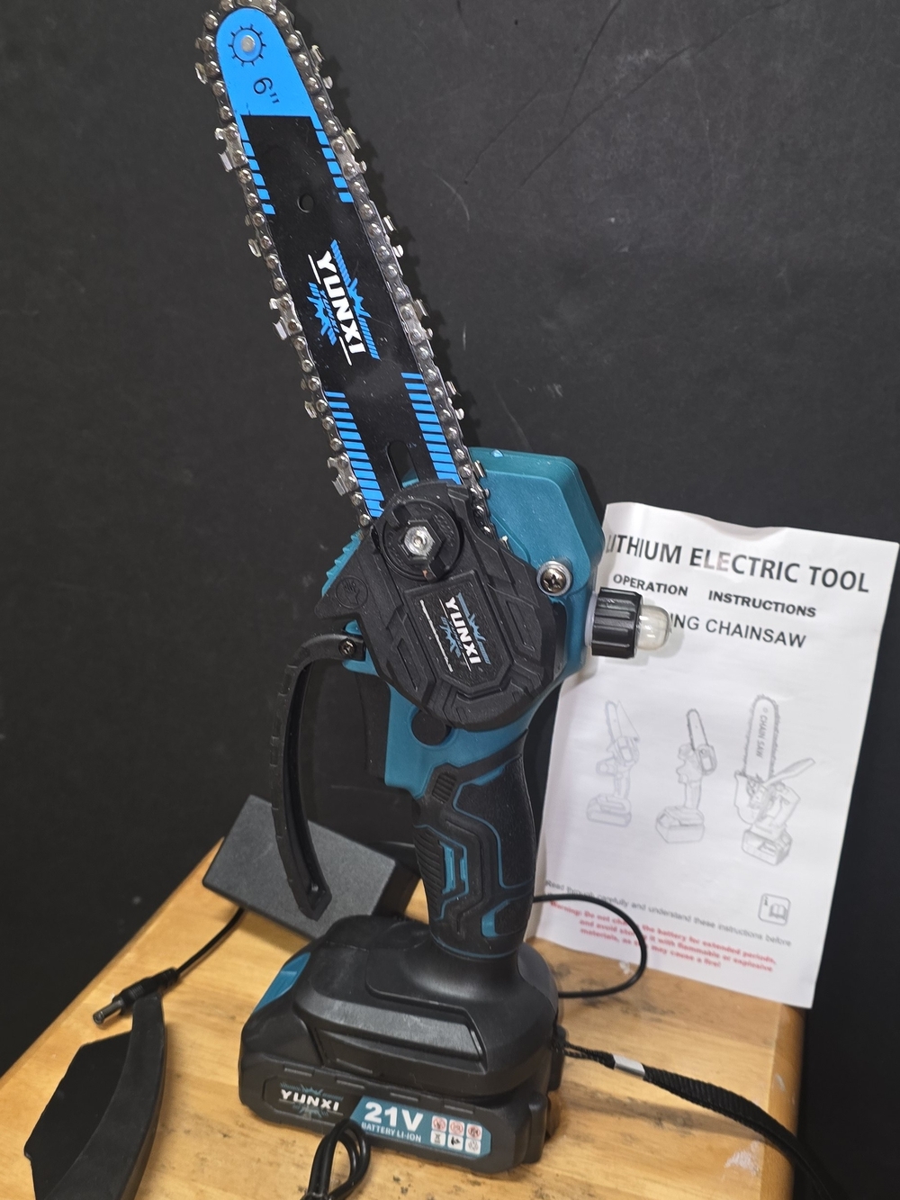 New Yunxi 21V Cordless Mini Chainsaw - Teal/Black